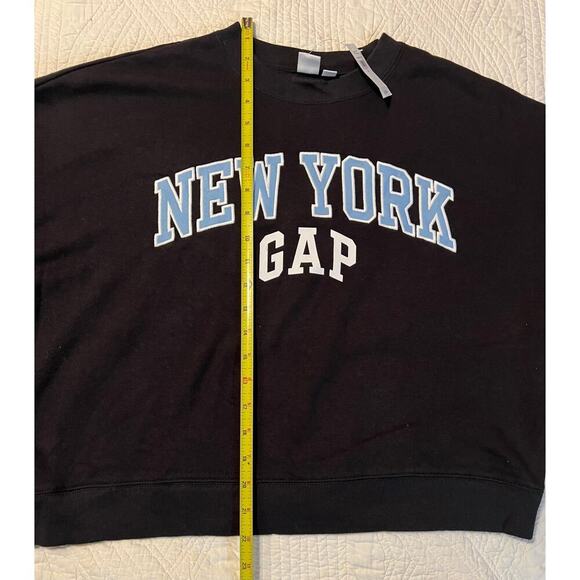 Gap sweatshirt, navy/light blue
Small - Picture 4 of 5